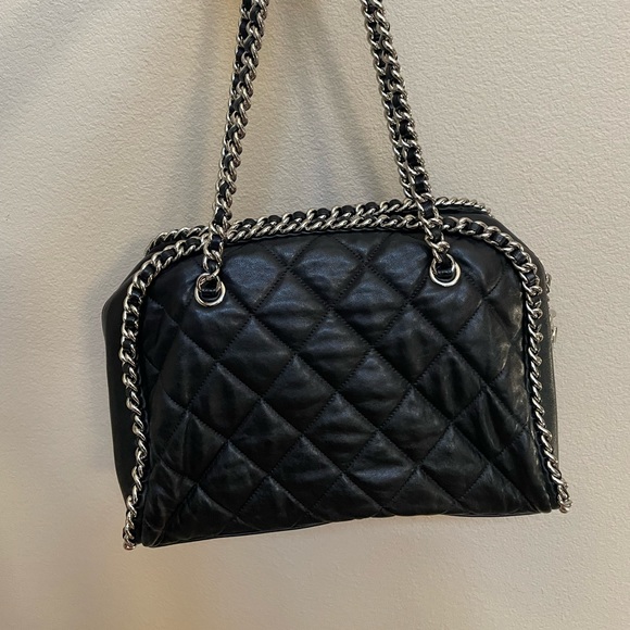 SOLD Chanel Chain Around Shoulder Bag - Picture 3 of 15